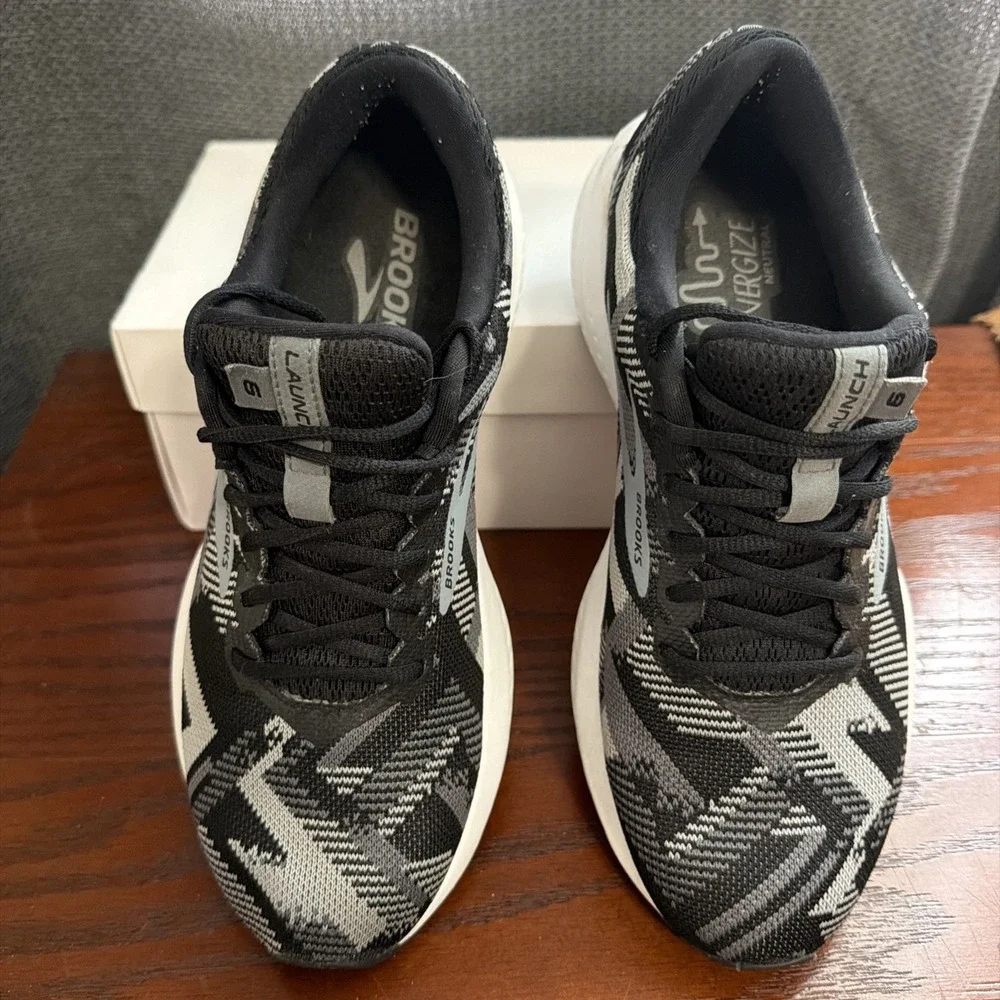 Brooks preowned pair